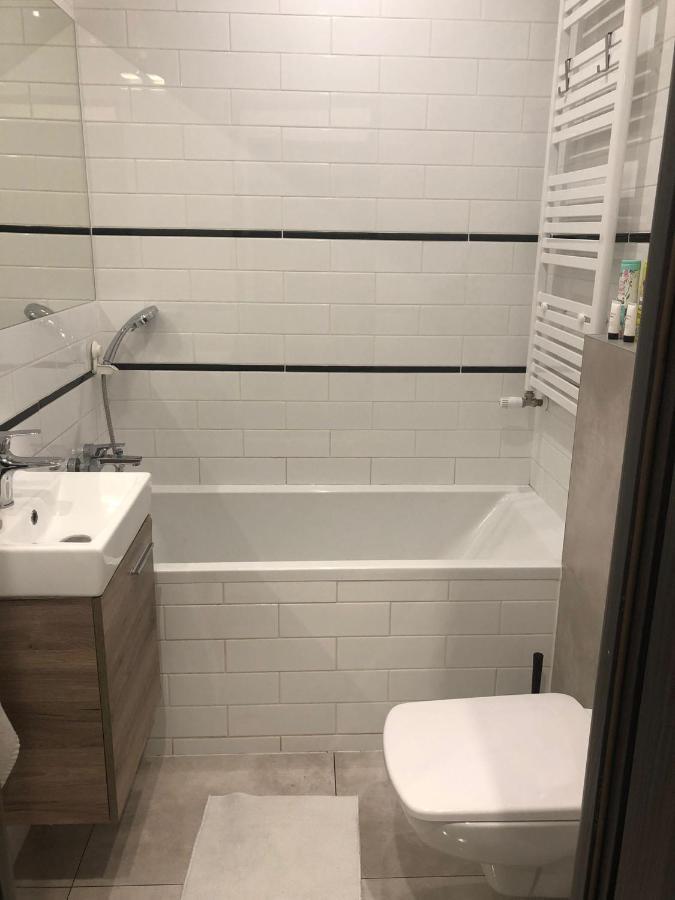 Apartament Srodmiescie 1 Sypialnia Oraz 1 Salon 바우브자이치 외부 사진